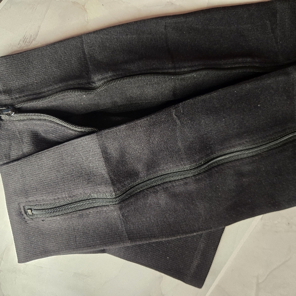 Lemon Hero L (Fits Sm.) Black Zip Compression Socks - Picture 2 of 5